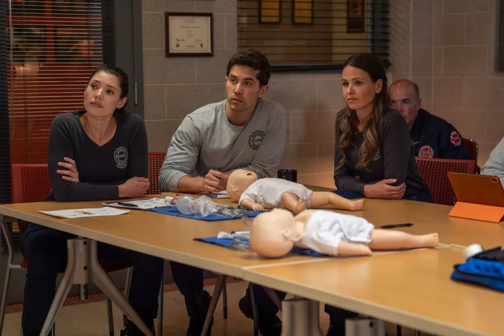 Chicago Fire Violet and Novak Romantic Futures Addressed After Vasquez Save Unsettled Thoughts Season 14