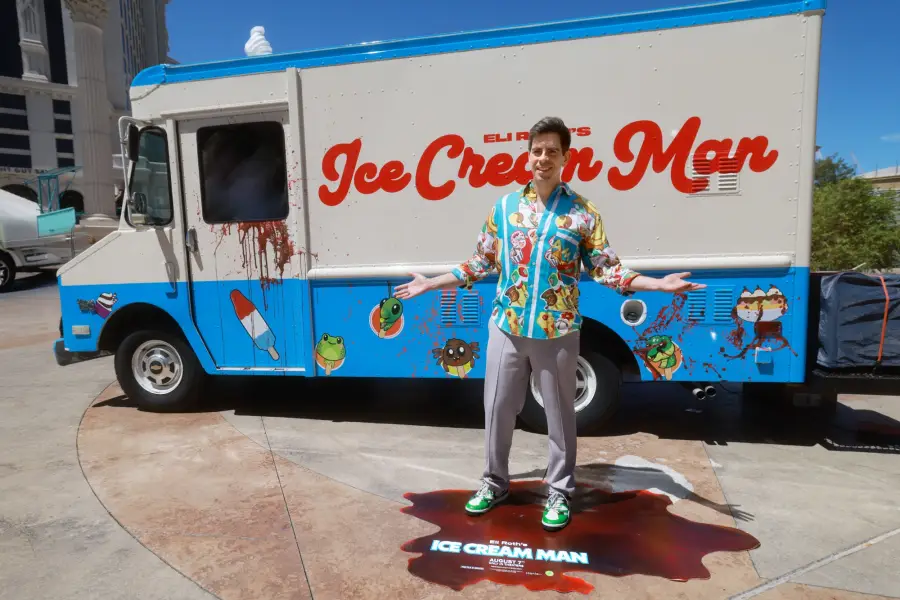 Eli Roth CinemaCon Hot Pics.jpg