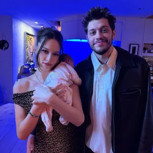 Elsie-Hewitt-and-Pete-Davidson_1768170012_3808008525784663981_14395656