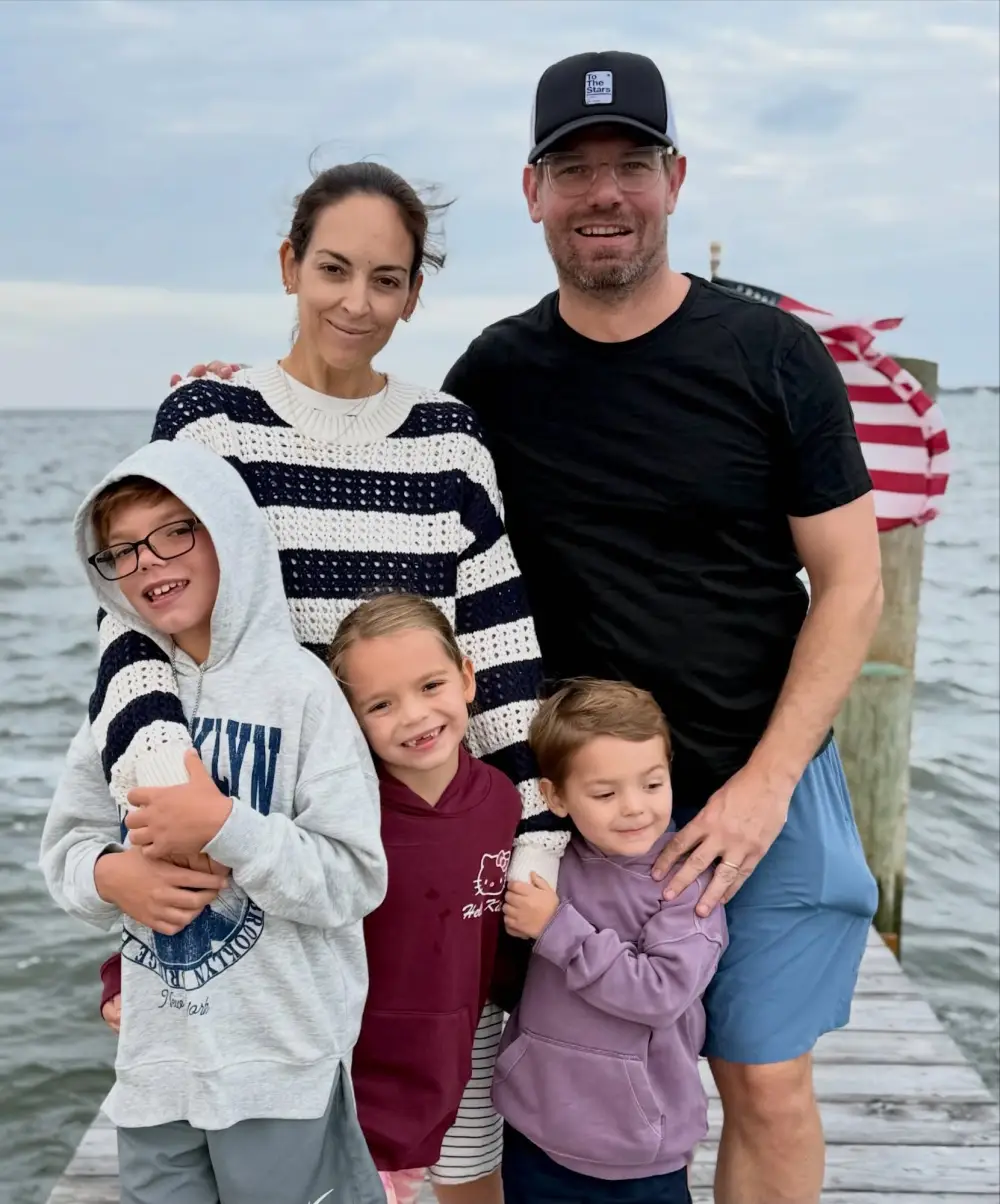 Eric-Swalwell-FB-WIth-Wife-and-Kids