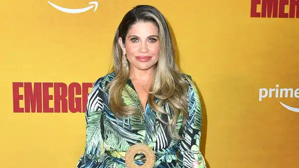 Feature Danielle Fishel