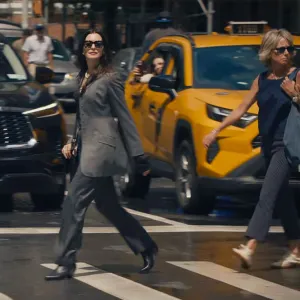 Feature Fans Spot Apparent Editing Error in Devil Wears Prada 2 Trailer as Anne Hathaway Crosses the Street