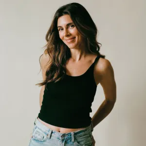 Feature Jamie Lynn Sigler 2618 Luxury Handbag Shopping Cover Story