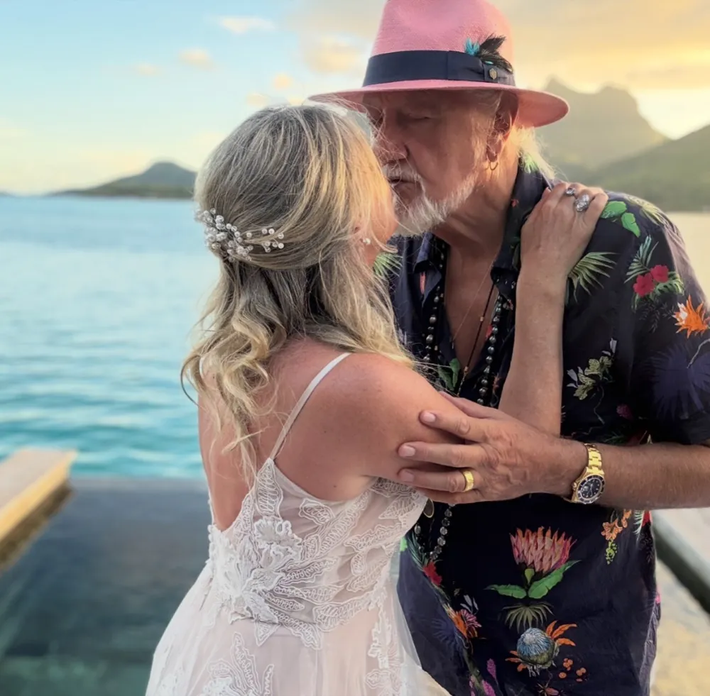 Fleetwood Mac Drummer Mick Fleetwood Marries 4th Wife Elizabeth Jordan Who Is 20 Years His Junior