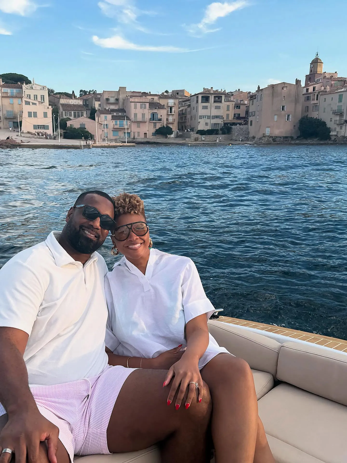 Former NFL Player Chris Canty Says His Family Was Held Hostage on United Flight