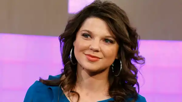 GettyImages-140124805Amy-Duggar-Appears-to-Slam-Kendra-Duggar-for-Standing-by-Husband-Joseph.jpg