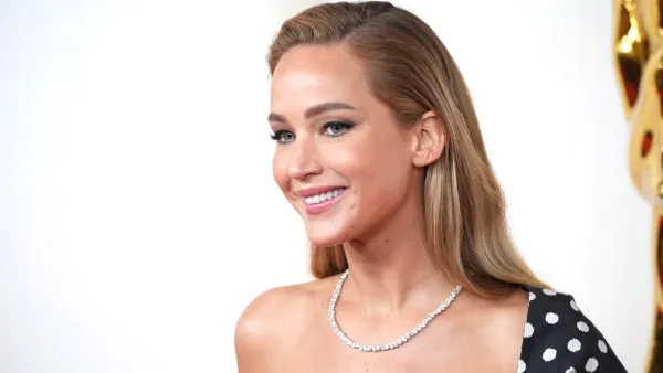 Jennifer Lawrence attends the 96th Annual Academy Awards at Dolby Theatre on March 10, 2024 in Hollywood, California.