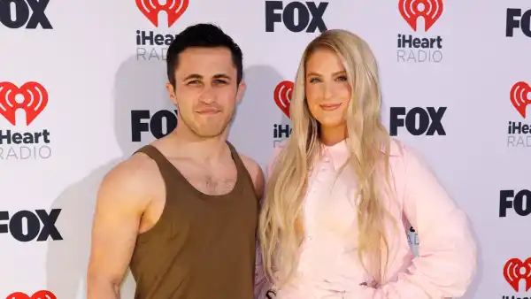 GettyImages-2131301426-chris-olsen-meghan-trainor