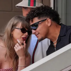 Patrick Mahomes Says Meeting Taylor Swift Was 1 of His Favorite Perks of Playing for the Chiefs