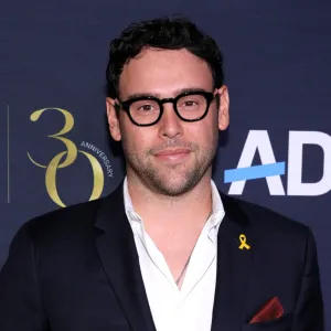 Scooter Braun Accused of Being Involved in Alleged Hollywood Smear Campaign