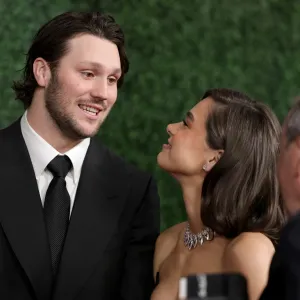 GettyImages-2198068514-Josh-Allen-Shares-Update-on-Fatherhood-and-Praises-Rockstar-Wife-Hailee-Steinfeld