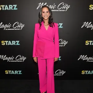 Who Is Jami Gertz? What to Know About the Actress-Turned-Billionaire Businesswoman