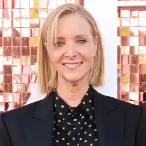 Lisa Kudrow Was Referred to as 'the Sixth Friend': 'Nobody Cared About Me'