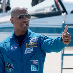 Artemis IIs Victor Glover Is a Former College Football Player and Wrestler