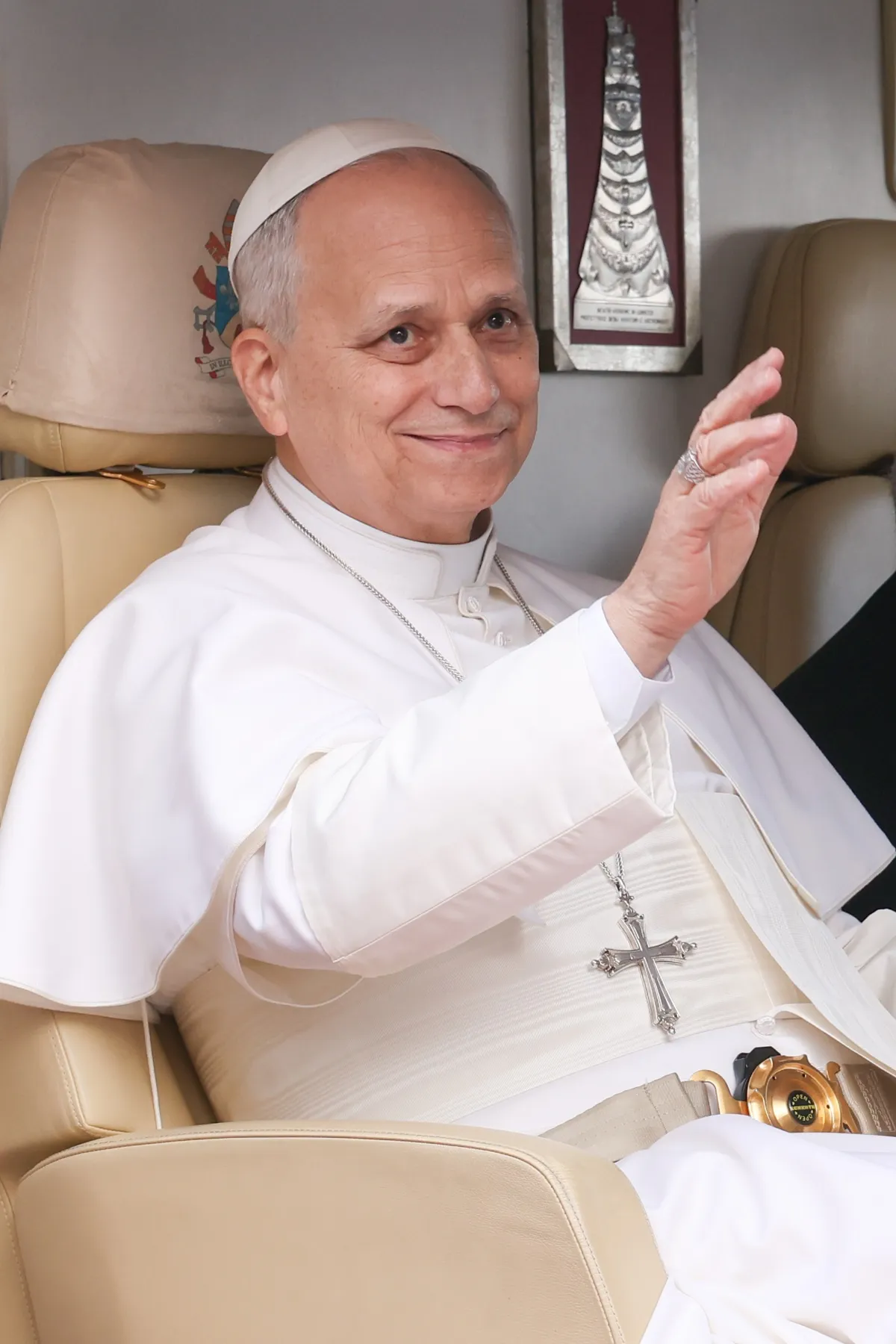 Police Investigate Bomb Threat at Replica Luxury Handbag of Pope Leos Brother Near Chicago