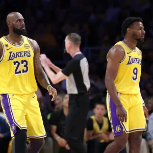 GettyImages-2271994634 LeBron and Bronny