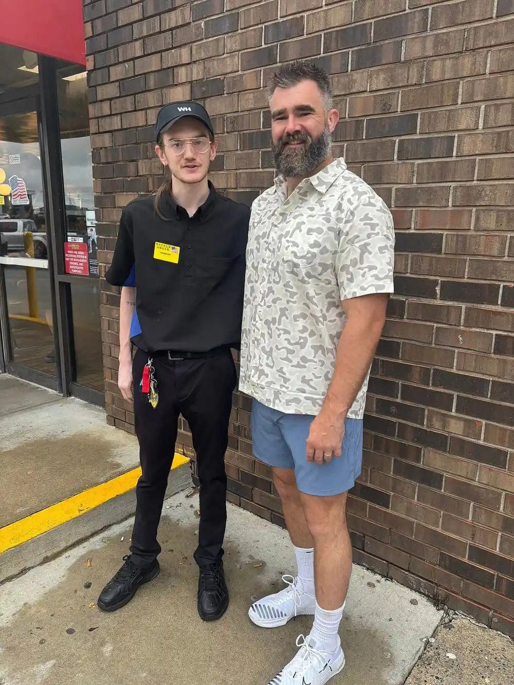 Jason Kelce Shows Off Impressive Weight Loss During Waffle House Stop in Alabama