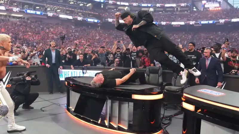 Jelly-Roll-Wrestlemania-GettyImages-2271999233