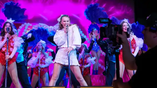 JoJo Siwa Reveals Insane Surprise for Boyfriend Chris Hughes Future Plans Thoughts on Sexuality34602 PM