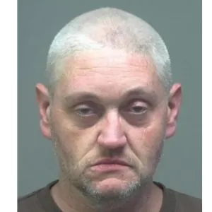 Kidnapping of 12 Year Old Girl Foiled in Ohio As Abductor Wrecks His Car