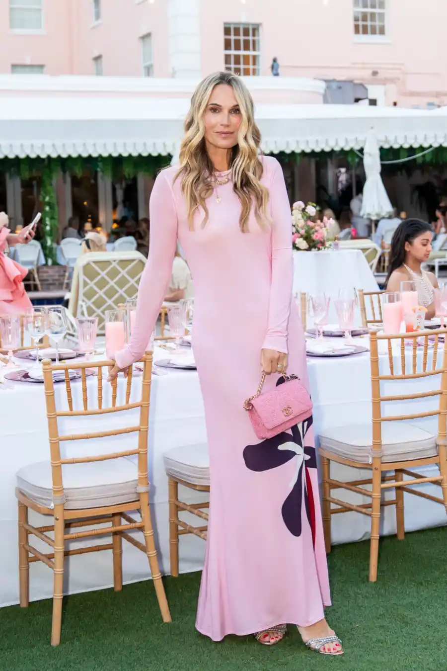 Molly Sims YSE Beauty Palm Beach Hot Pics.jpg