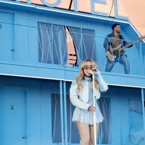 Sabrina-Carpenter-Coachella-2024-GettyImages-2149329174