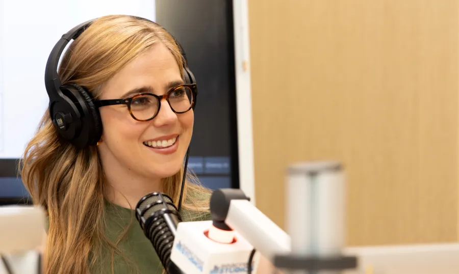 Taylor Dearden Seacrest Studios Hot Pics.jpg