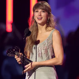HOLLYWOOD, CALIFORNIA - MARCH 26: Taylor Swift accepts the Pop Album of the Year award onstage during the 2026 iHeartRadio Music Awards at Dolby Theatre on March 26, 2026 in Hollywood, California. (Photo by Monica Schipper/Getty Images)