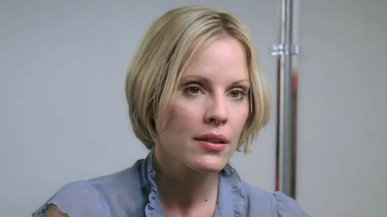Emma Caulfield in Timer
