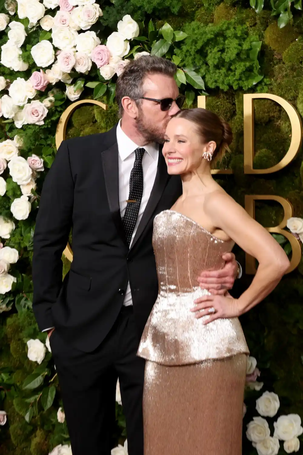 Times Kristen Bell and Dax Shepard Defended Their Marriage GettyImages-2192571998