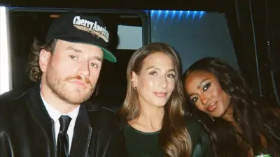 West-and-Amanda-and-Ciara_1763585998_3769555025287789534_21683805