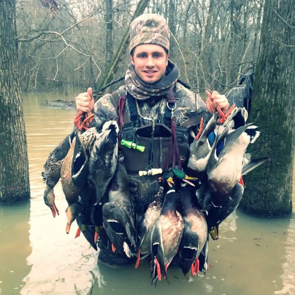 Who Is Lainey Wilson Engaged To What to Know About Her Fiance Devlin Duck Hodges Hunter