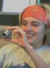 Greta Gerwig in Yeast