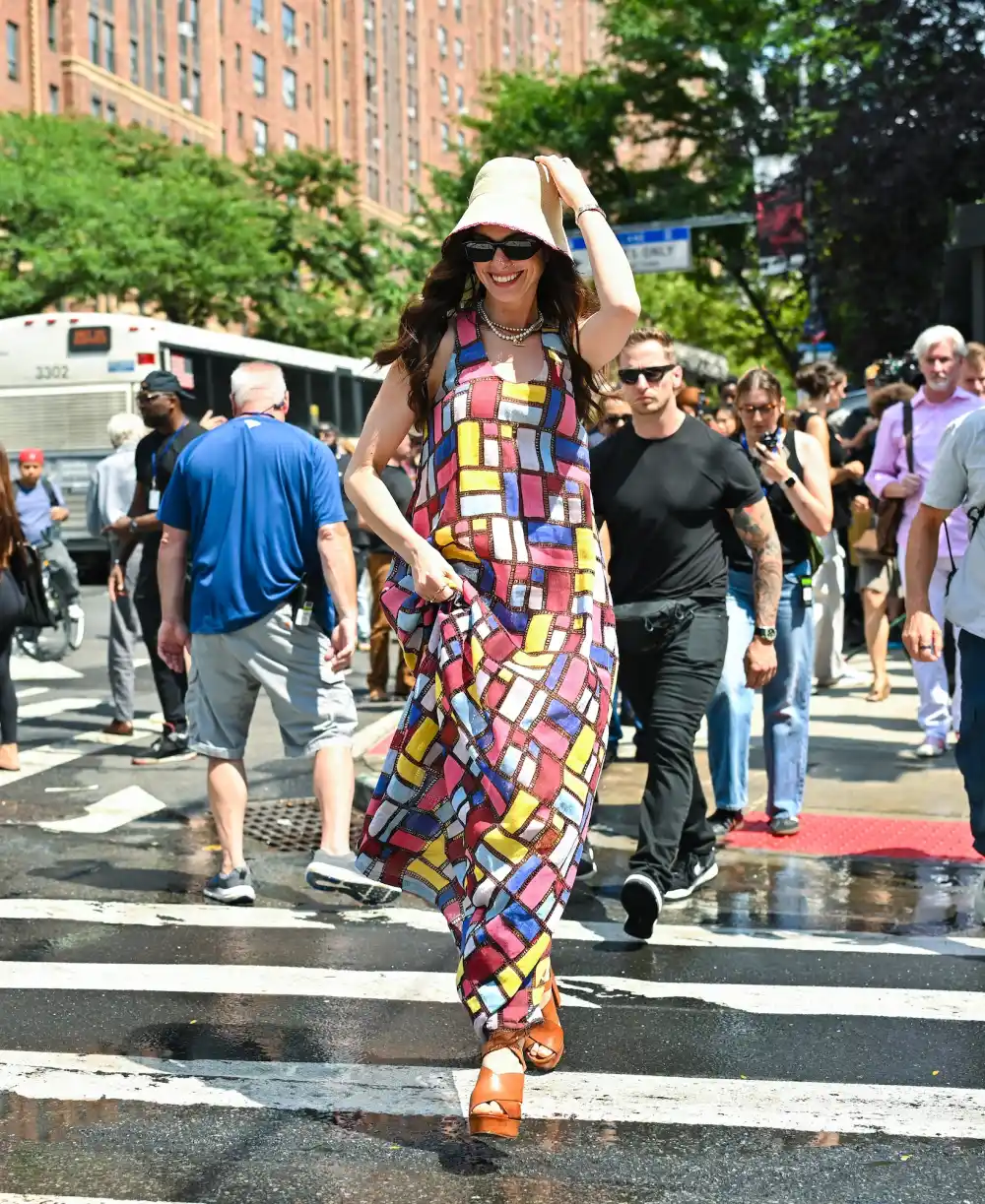 anne Hathaway GettyImages 2226397099.jpeg