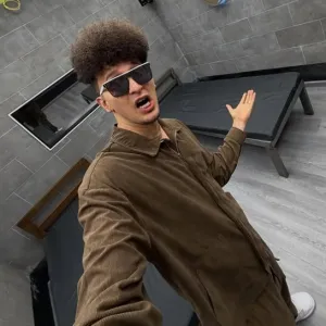 Influencer mexicano HotSpanish.