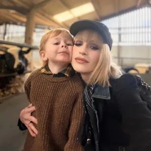 kelly-osbourne-sidney