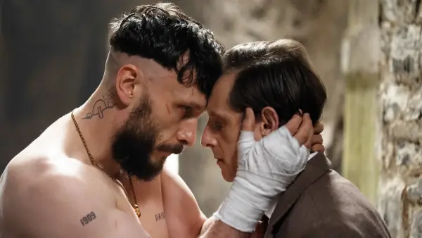 Richard Gadd and Jamie Bell in Baby Reindeer