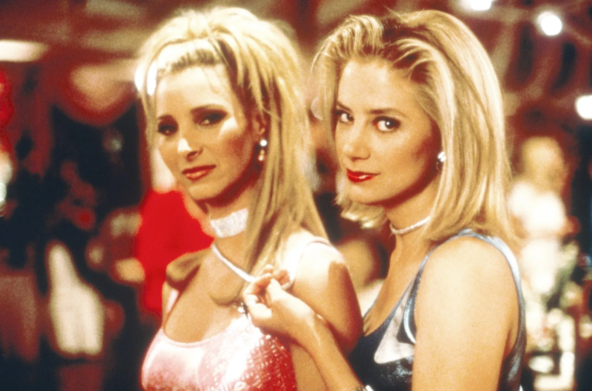 Lisa Kudrow and Mira Sorvino in Romy and Michele's High School Reunion