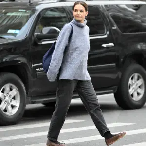 katie holmes ballet flats