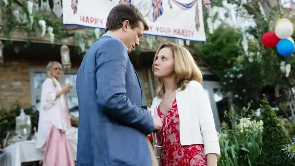 Ed Speleers and Mia McKenna-Bruce in The Lady