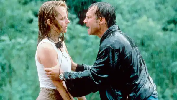 Helen Hunt and Bill Paxton in Twister