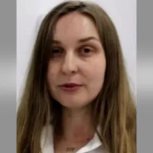 Woman Allegedly Attempts to Push Roommate's 5-Year-Old Out Window, Tries to Drown Them Both