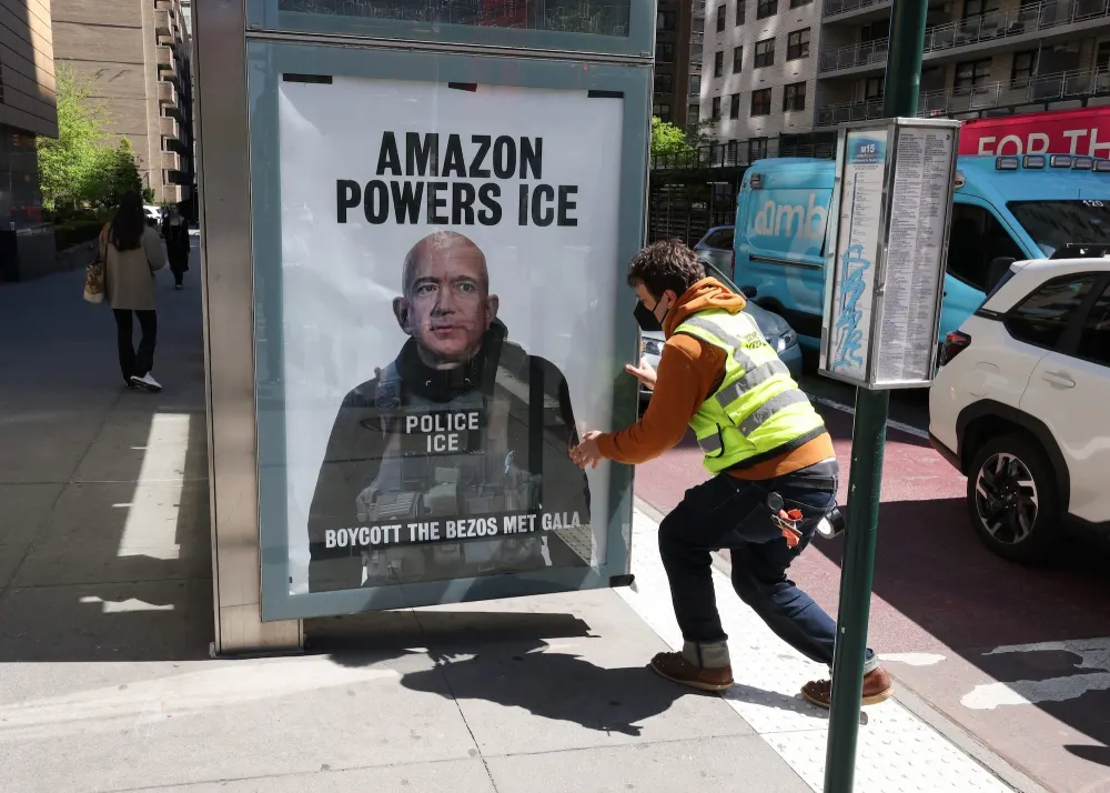 GettyImages-2272899319 Why Is Jeff Bezos Met Gala 2026 Role Controversial