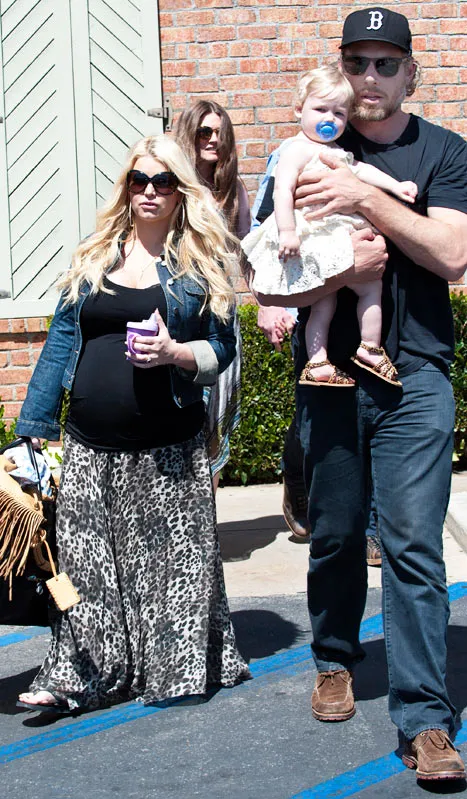 Jessica Simpson and family