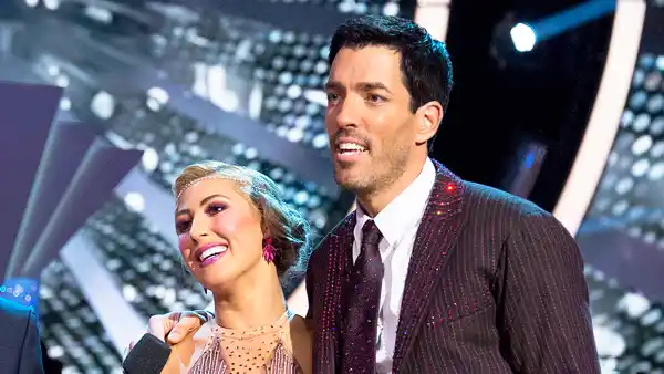 Emma Slater and Drew Scott Dancing With The Stars