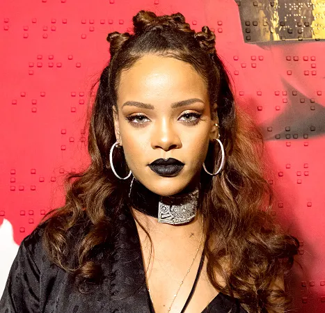 Rihanna - choker