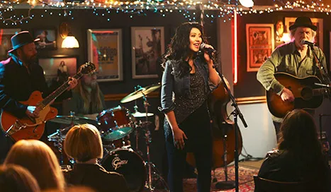 Christina Aguilera singing on Nashville