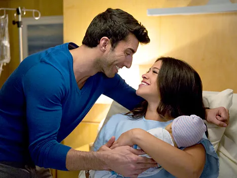 Justin Baldoni and Gina Rodriguez - Jane The Virgin