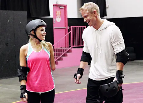 sarah and sean lowe roller-skating