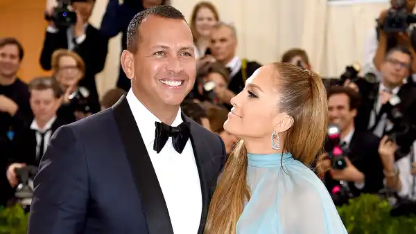 Alex rodriguez and jennifer lopez zoom 4cdd9f34 e56e 4f58 bb84 a458c486661a
